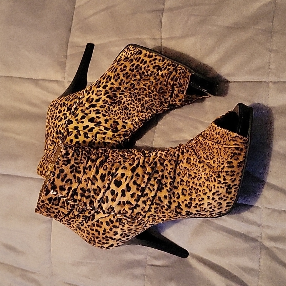 Animal print bootie